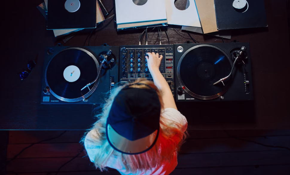 VirtualDJ Woman Party Mix DJ Set